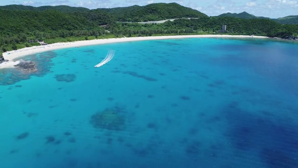 古座間味ビーチを空から