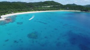 古座間味ビーチを空から