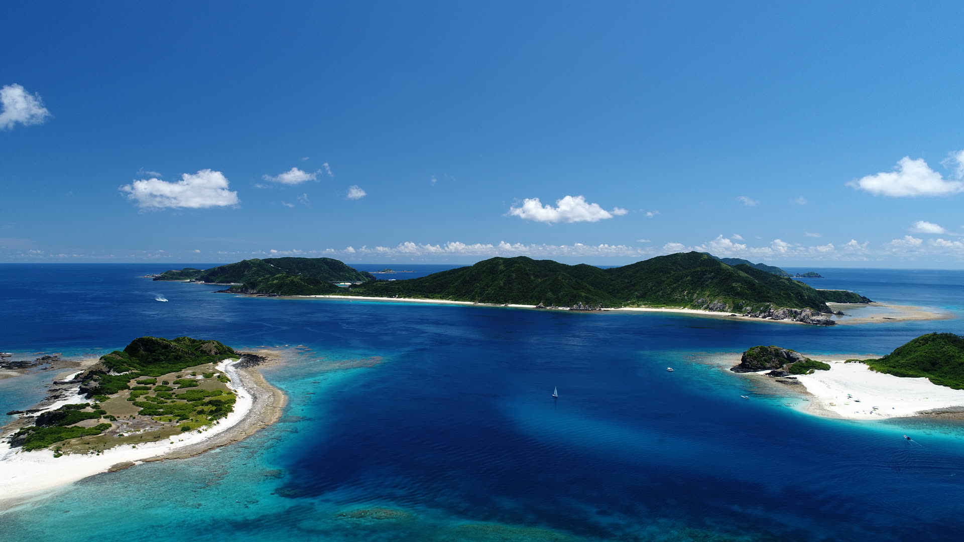 海岸線と、まわりに散らばる島々